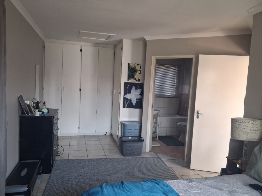 To Let 1 Bedroom Property for Rent in Fleurdal Free State